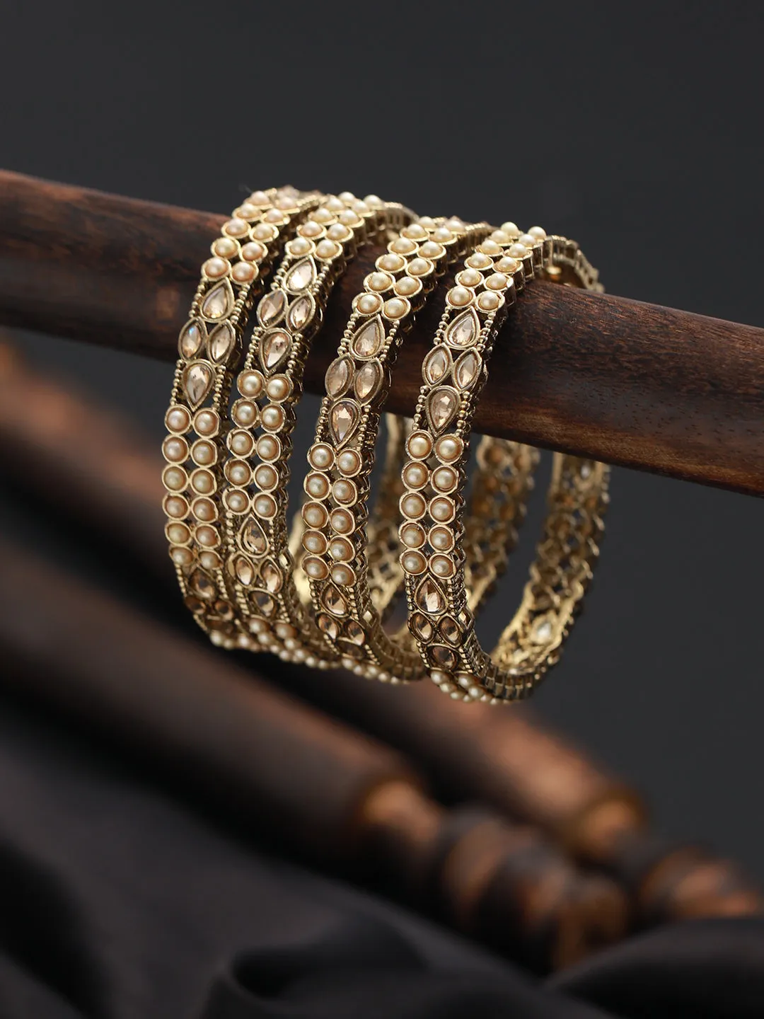 Set Of 4 Gold-Plated Kundan Studded & Pearls Beaded Bangles